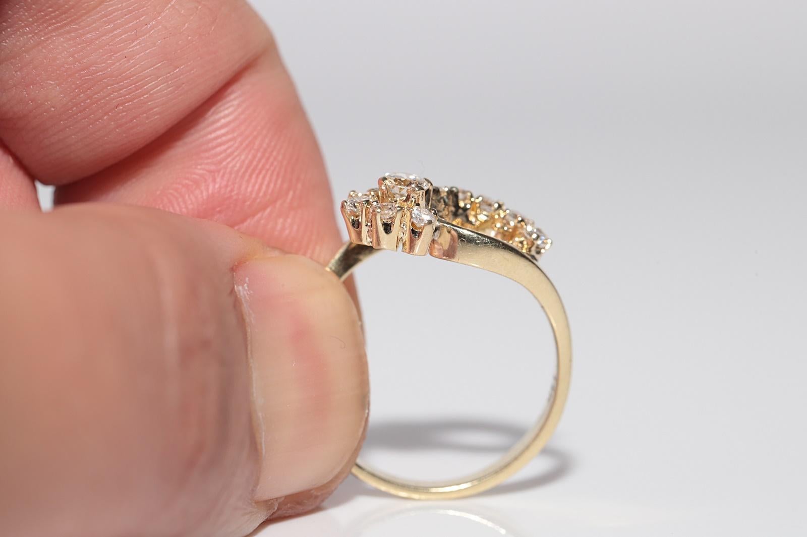 Anello stile fiori con diamanti naturali in oro 14k CIRCA 1980 in vendita 1