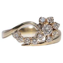 Vintage Circa 1980s 14k Gold Natural Diamond Flowers Style Ring
