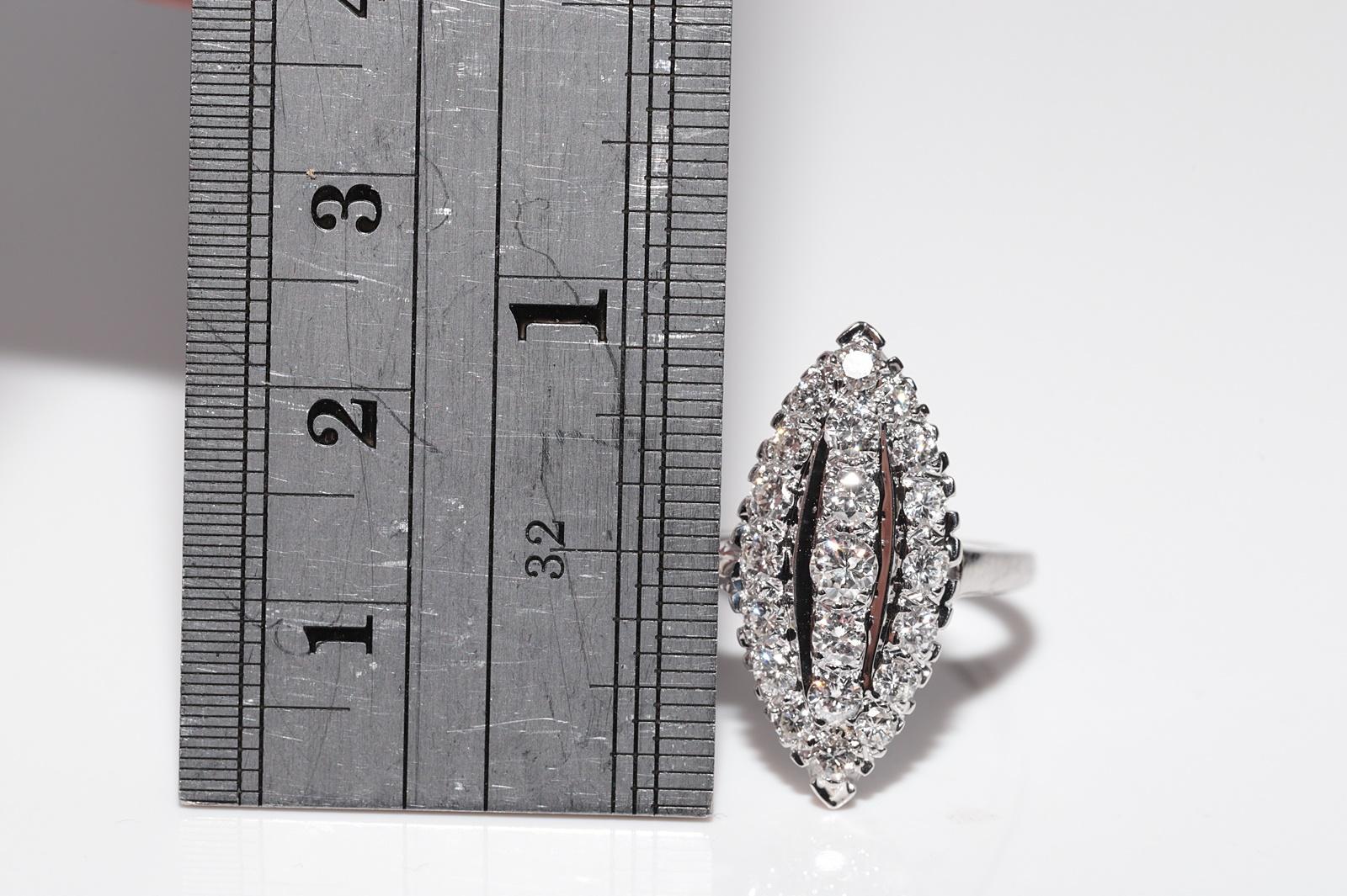 Vintage Circa 1980er Jahre 14k Gold natürlicher Diamant Navette Ring im Angebot 5