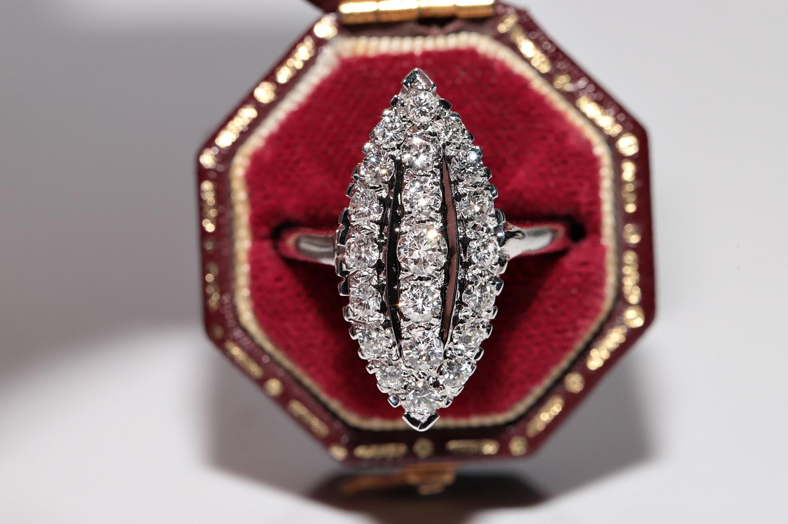 In sehr gutem Zustand.
Das Gesamtgewicht beträgt 5,7 Gramm.
Insgesamt ist Diamant 1,15 ct
Der Diamant hat F-G Farbe und vvs-vs Klarheit.
Ringgröße ist US 6
Wir können jede Größe herstellen.
Die Box ist nicht enthalten.
Bitte kontaktieren Sie uns bei