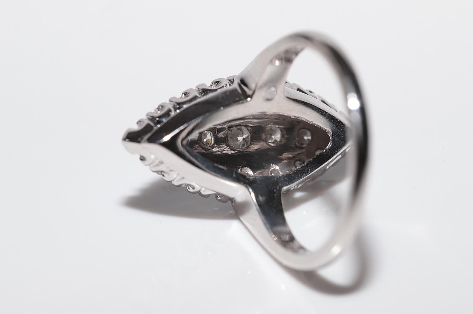 Vintage Circa 1980er Jahre 14k Gold natürlicher Diamant Navette Ring im Angebot 1