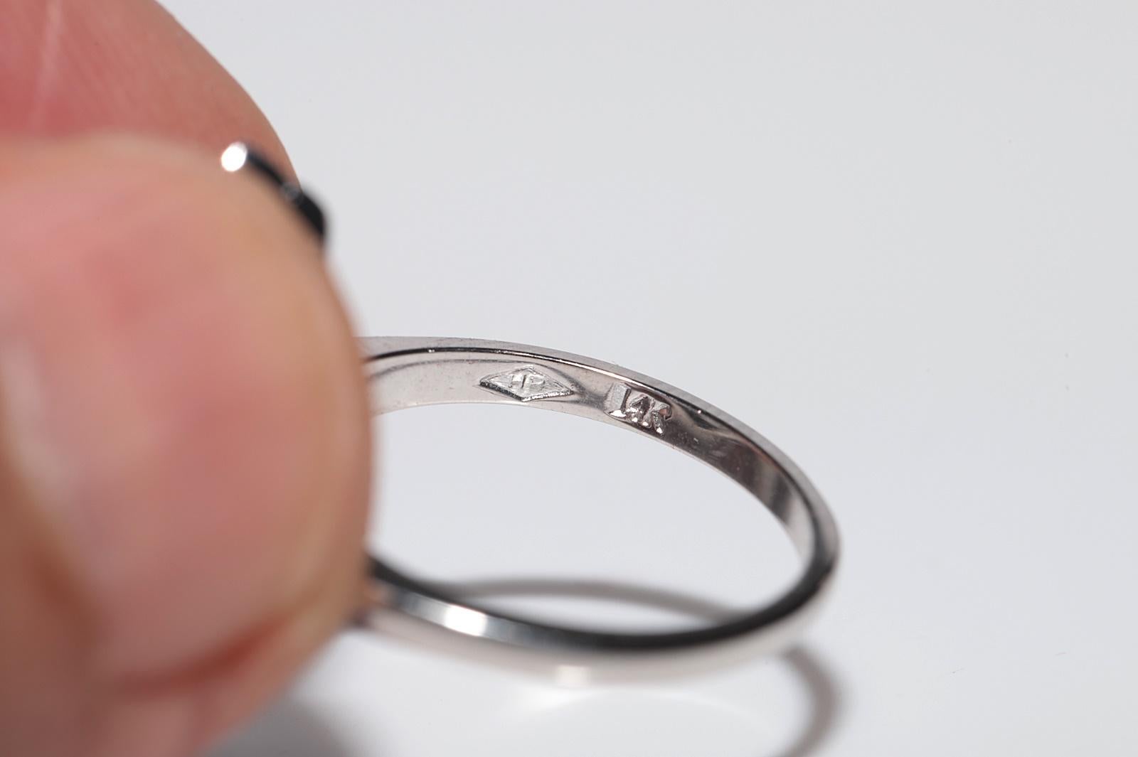 Vintage Circa 1980er Jahre 14k Gold natürlicher Diamant Navette Ring im Angebot 2