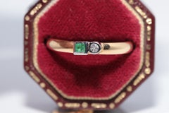 Vintage Circa 1980s 14k Gold Natural Emerald And Diamond Decorated Band Ring