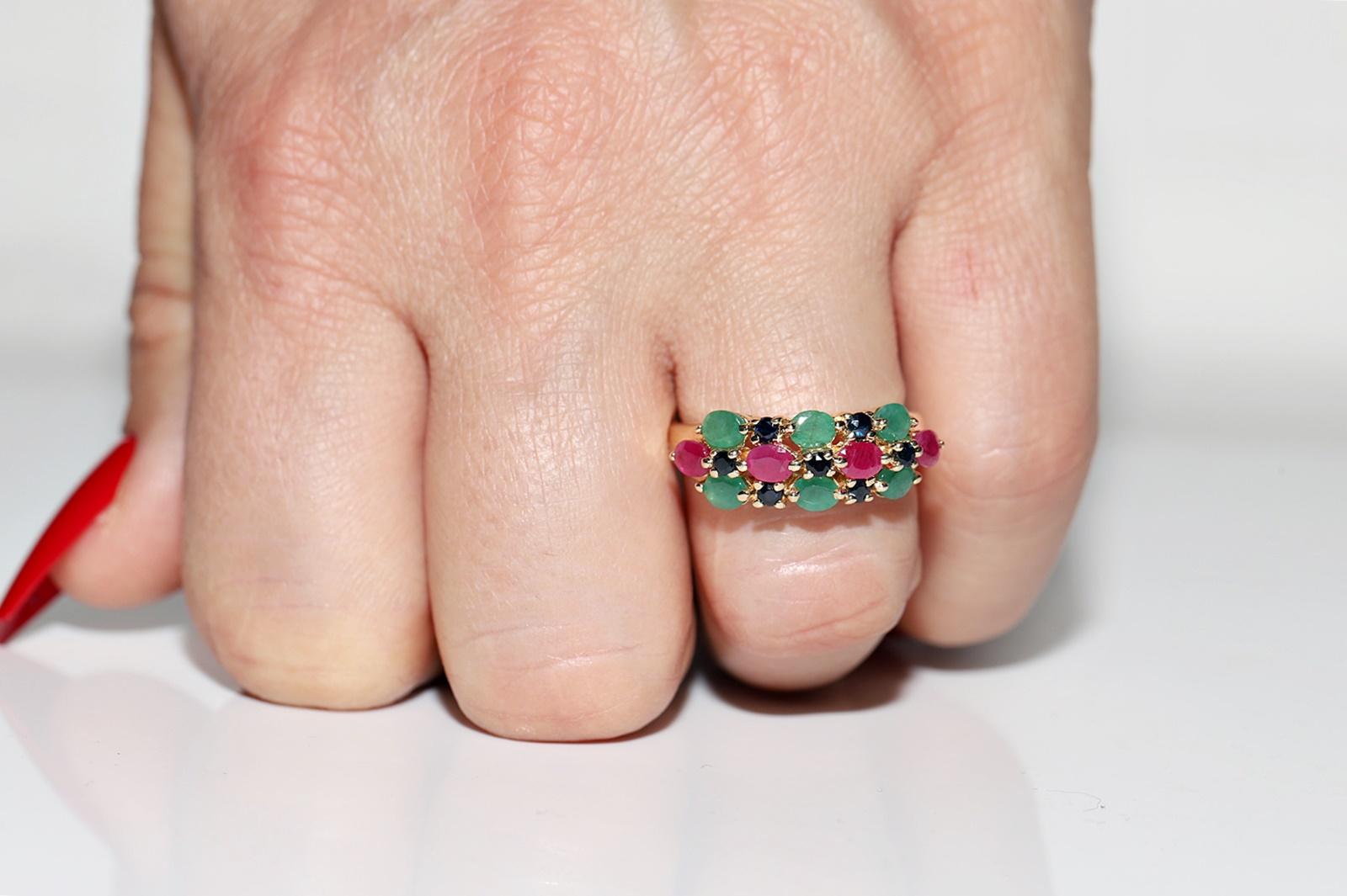 Retro Vintage Circa 1980s 14k Gold Natural Emerald And Sapphire Ruby Decorated Ring For Sale
