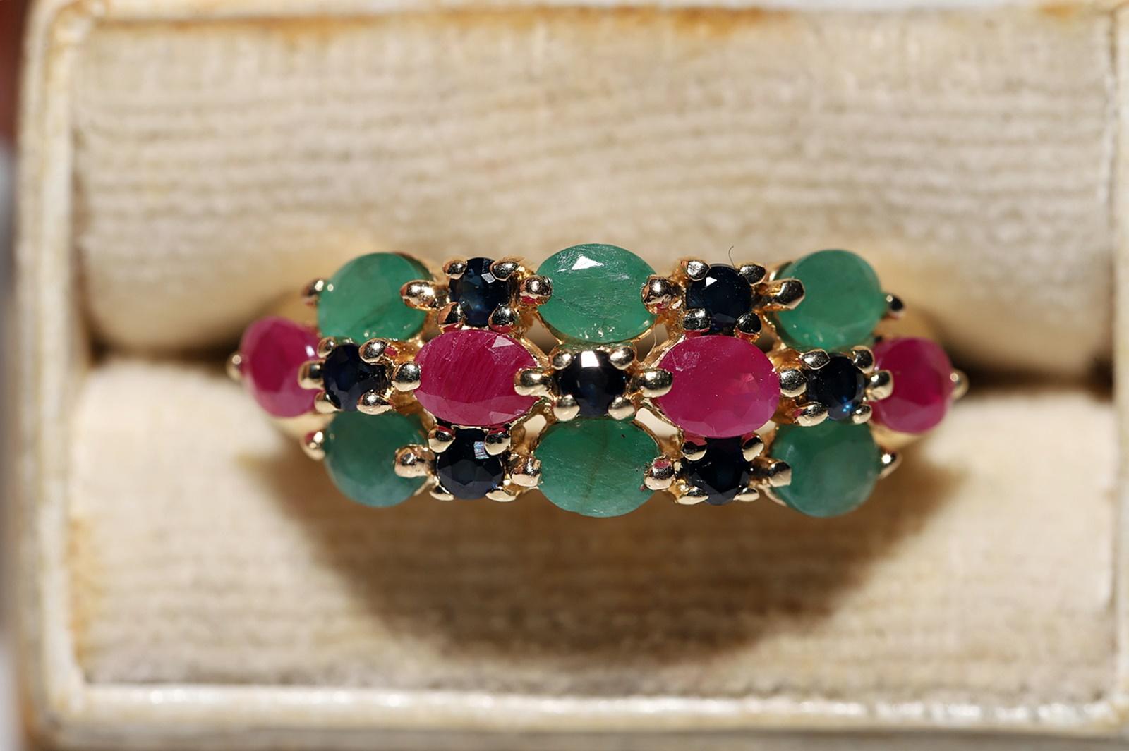 Vintage Circa 1980s 14k Gold Natural Emerald And Sapphire Ruby Decorated Ring In Good Condition For Sale In Fatih/İstanbul, 34