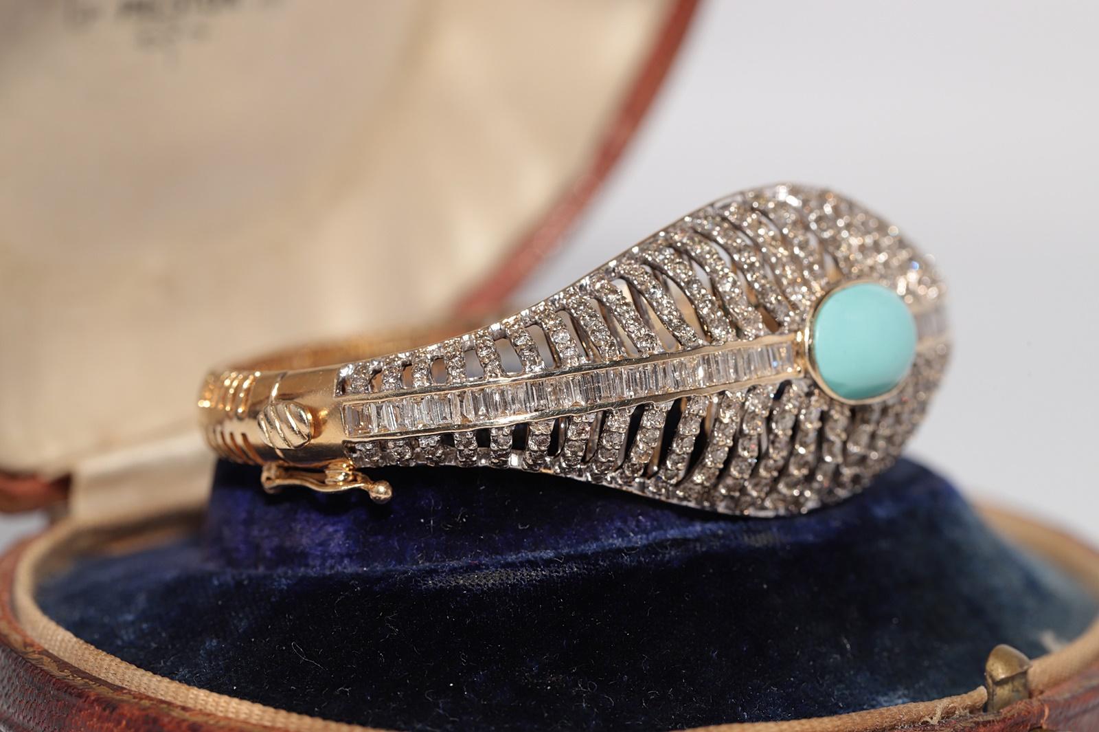 Vintage CIRCA 1980s 14k Gold Naturald Diamant und Türkis Armreif Armband im Angebot 1
