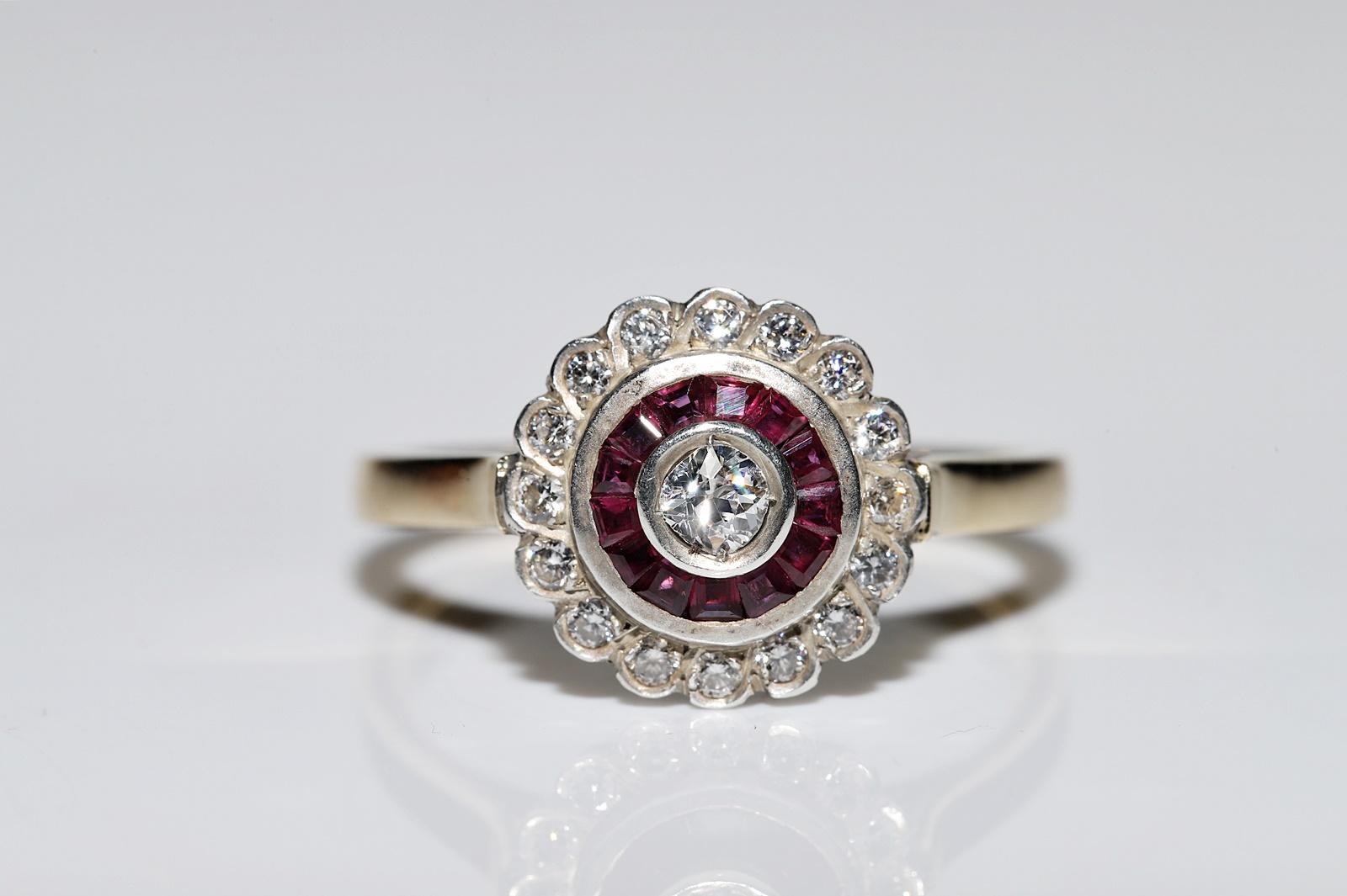 Vintage Circa 1980er Jahre 14k Gold Top Silber natürlicher Diamant und Kaliber Rubin Ring (Brillantschliff) im Angebot