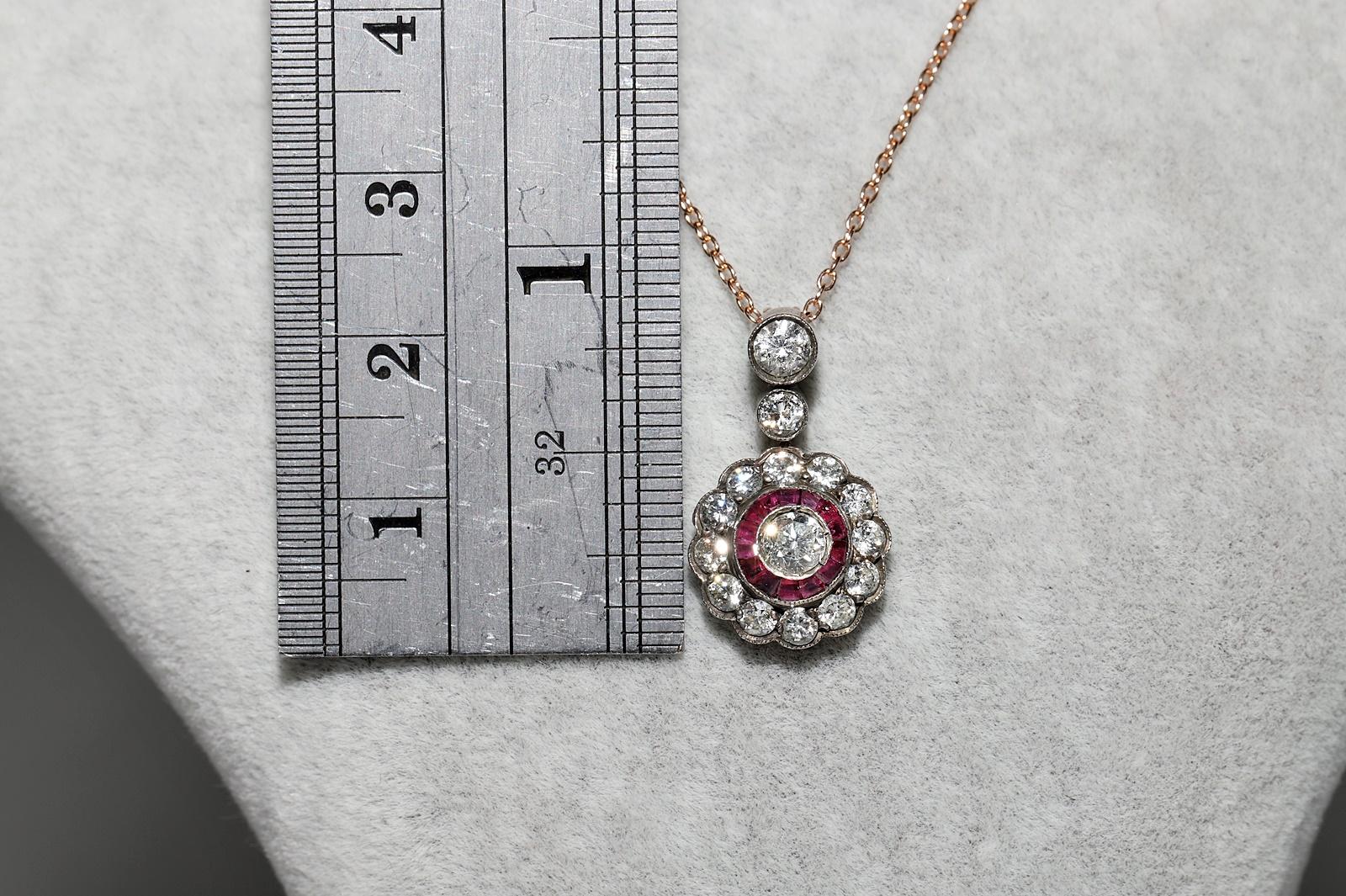Vintage Circa 1980s 14k Gold Top Silver Natural Diamond And Ruby Necklace In Good Condition For Sale In Fatih/İstanbul, 34