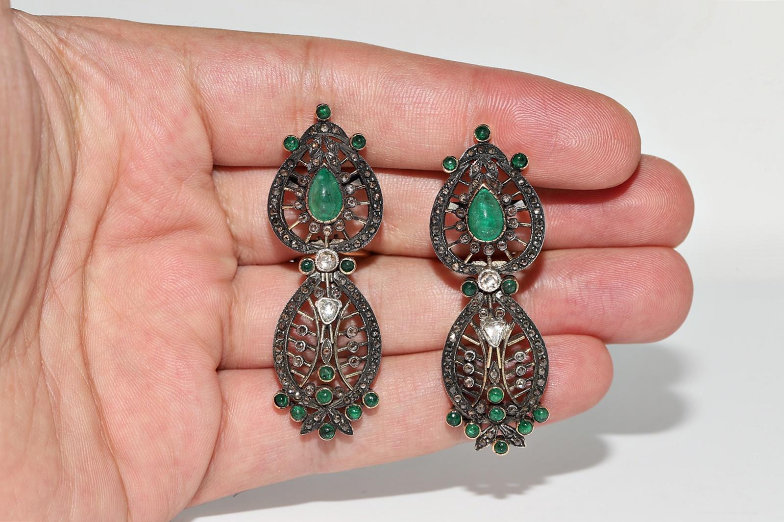 Vintage Circa 1980er Jahre 14k Gold Top Silber Natürlicher Rosenschliff Diamant Smaragd Ohrring Damen im Angebot