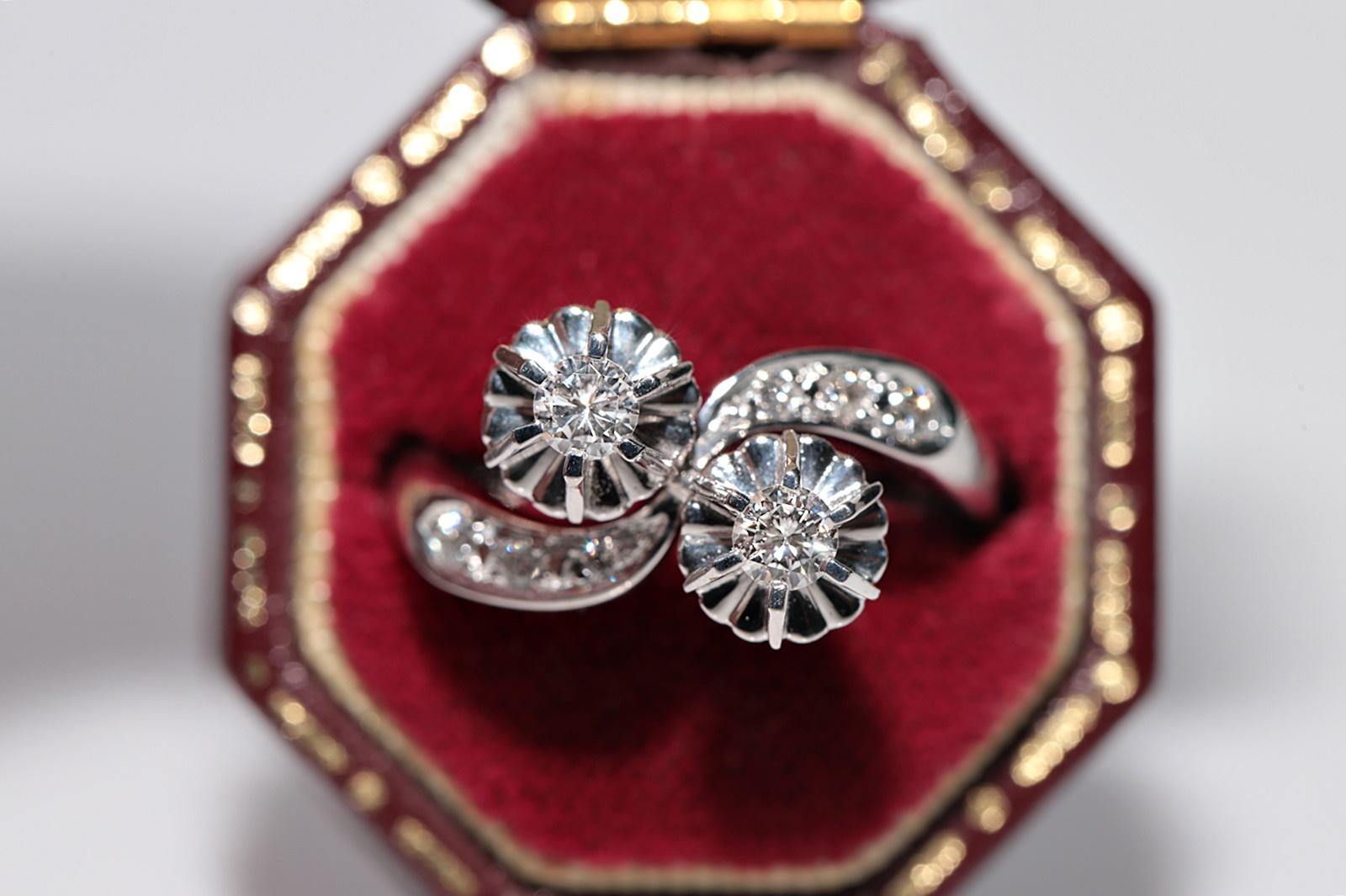 
In very good condition.
Total weight is 5.2 grams.
Totally is diamond G-H color and vs-s1 clarity.
Ring size is US 6
We can make any size.
Box is not included.
Please contact for any questions.