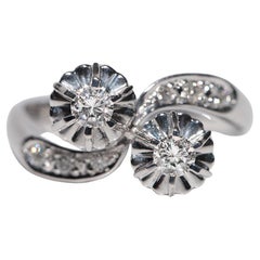 Vintage Circa 1980s 14k White Gold Natural Diamond Decorated Ring