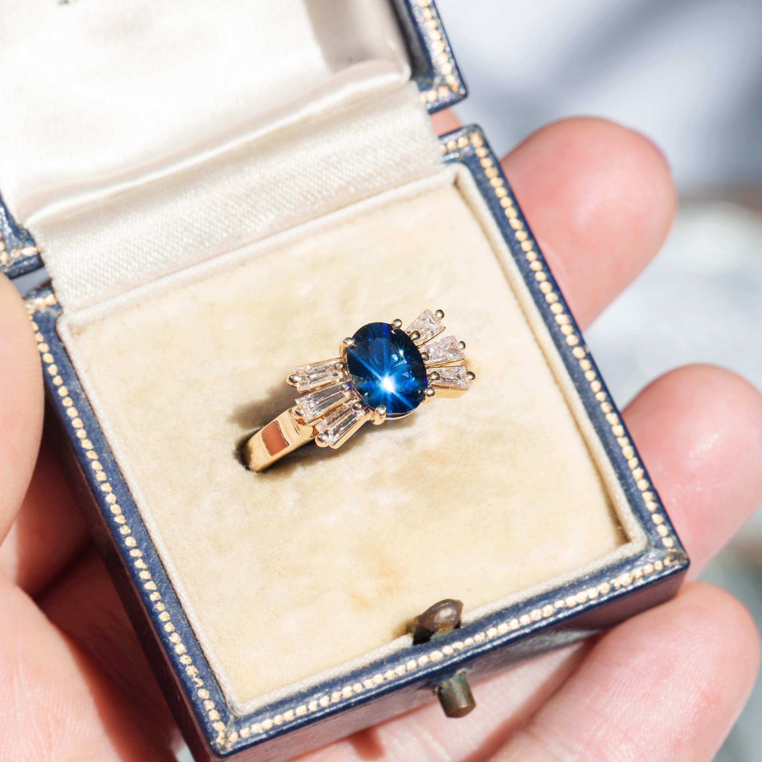 Vintage Circa 1980s 1.78 Carat Sapphire & Baguette Diamond Ring 18ct Yellow Gold For Sale 6