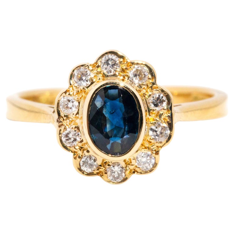 Bague De Fiançailles Or Jaune 9 Carats - Grappe De Saphir Bleu Et Zircon - Poinçonnée