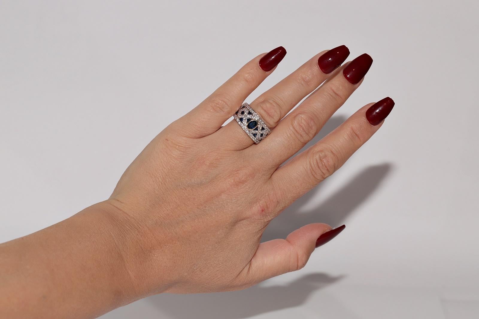 Anello d'oro 18 carati d'epoca, circa anni '80, con diamanti naturali e zaffiri, realizzato a mano in vendita 9