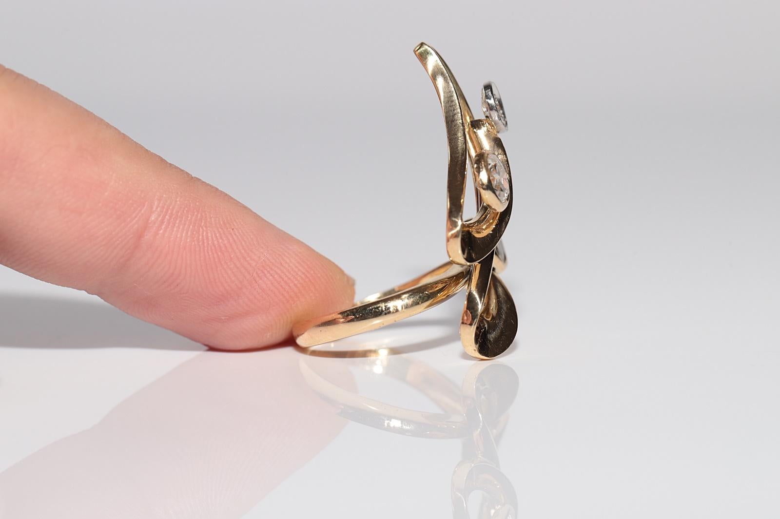 Vintage Circa 1980s Oro 18k Artesanal  Anillo Fuerte Decorado con Diamantes Naturales en venta 9