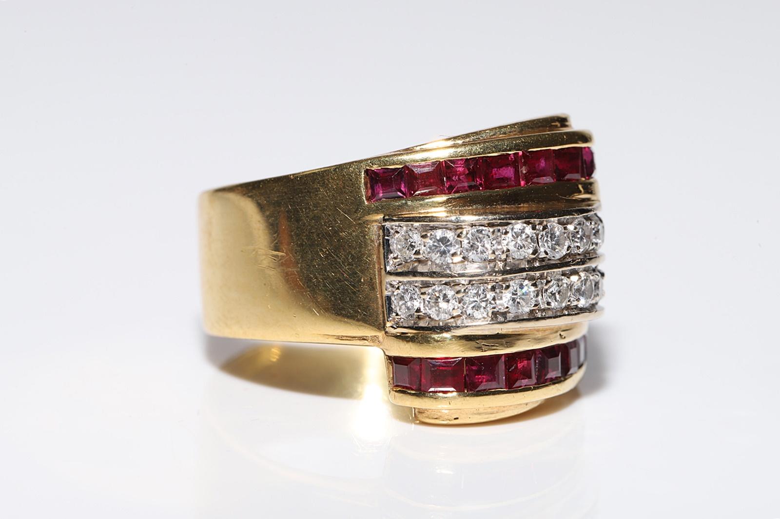Circa 1980er Jahre 18k Gold Italienischer Ring mit natürlichem Diamant und Kaliber Rubin (Brillantschliff) im Angebot