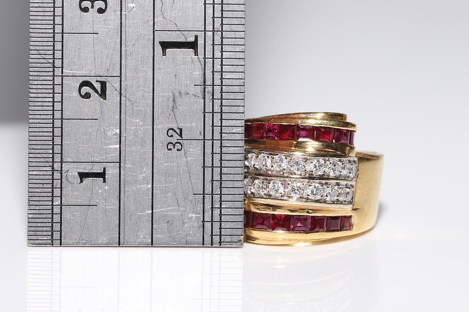 Circa 1980er Jahre 18k Gold Italienischer Ring mit natürlichem Diamant und Kaliber Rubin Damen im Angebot