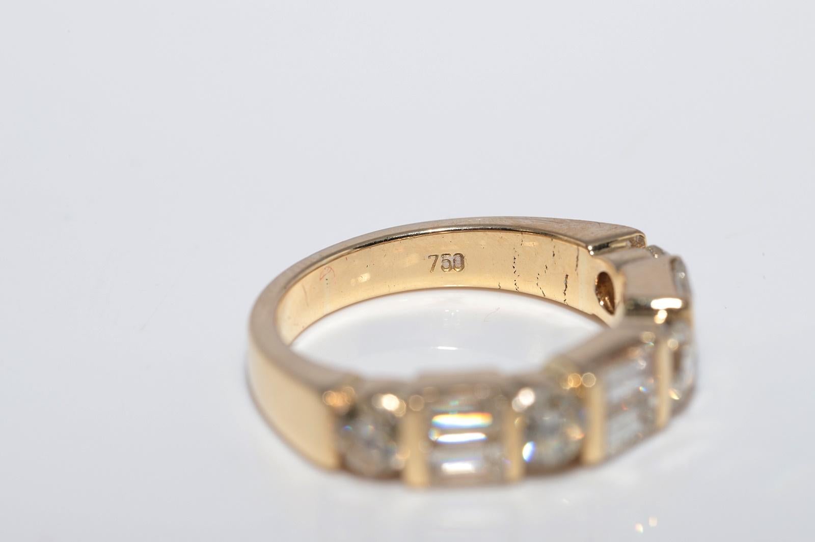 Vintage CIRCA 1980s 18K Gold Natürlicher Baguetteschliff und Brillantschliff Diamantring im Angebot 5