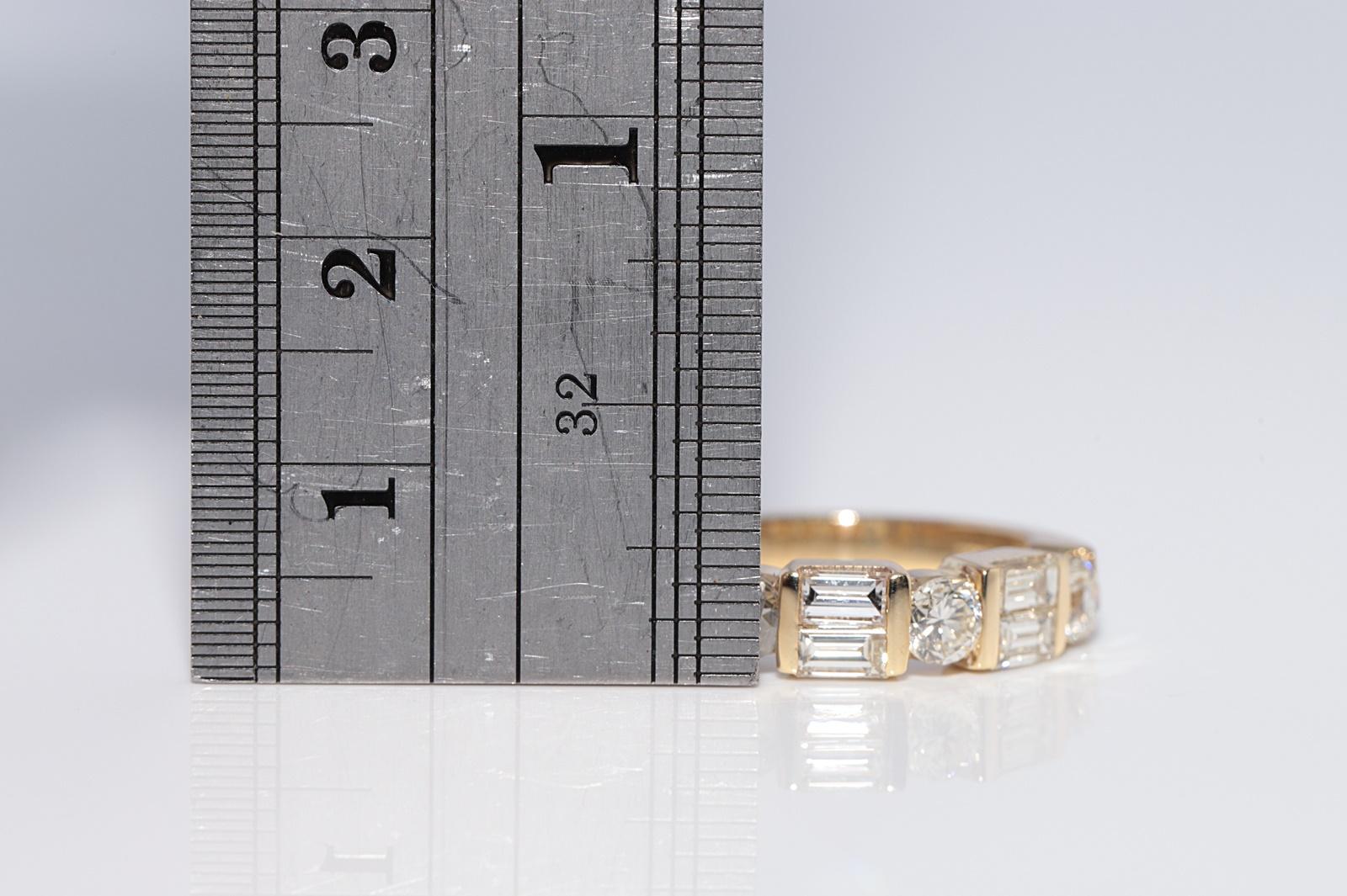 Vintage CIRCA 1980s 18K Gold Natürlicher Baguetteschliff und Brillantschliff Diamantring im Angebot 6