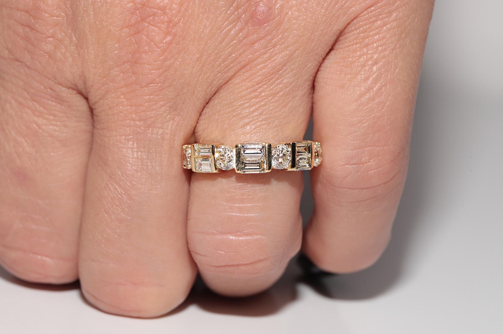 Vintage CIRCA 1980s 18K Gold Natürlicher Baguetteschliff und Brillantschliff Diamantring im Angebot 8