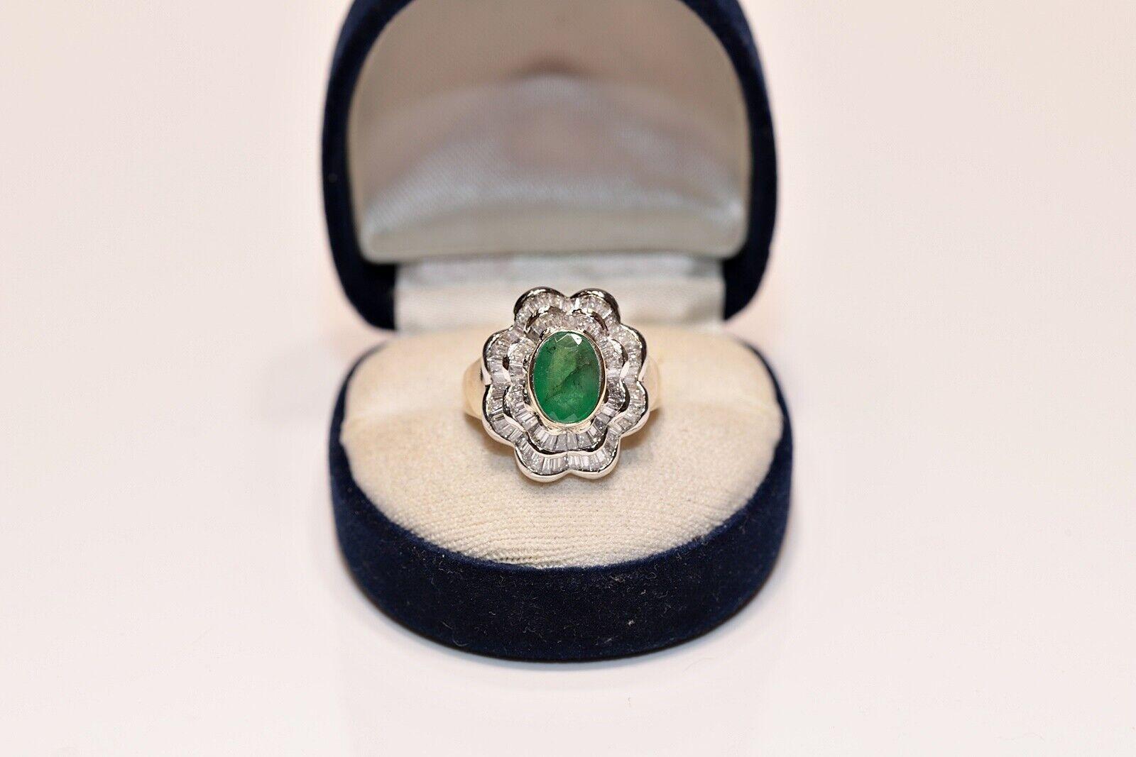 Vintage Circa 1980s 18k Gold Natural Baguette Cut Diamond And Emerald Ring  For Sale 5