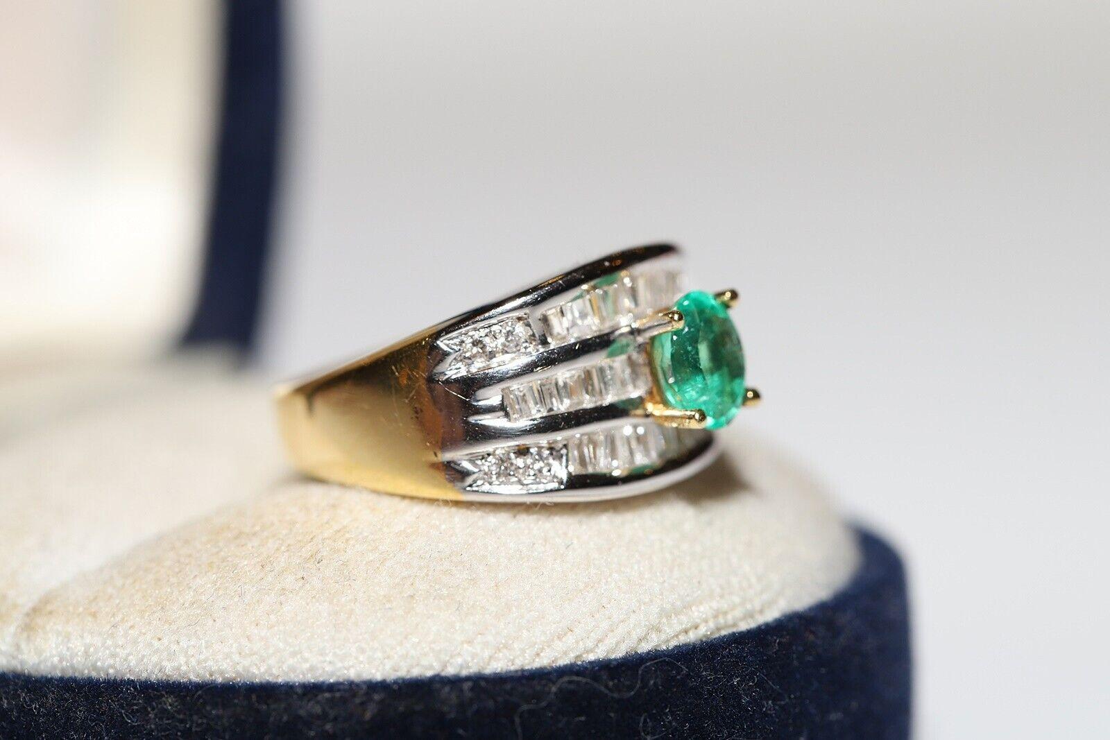 Vintage Circa 1980s 18k Gold Natural Baguette Cut Diamond And Emerald Ring For Sale 6