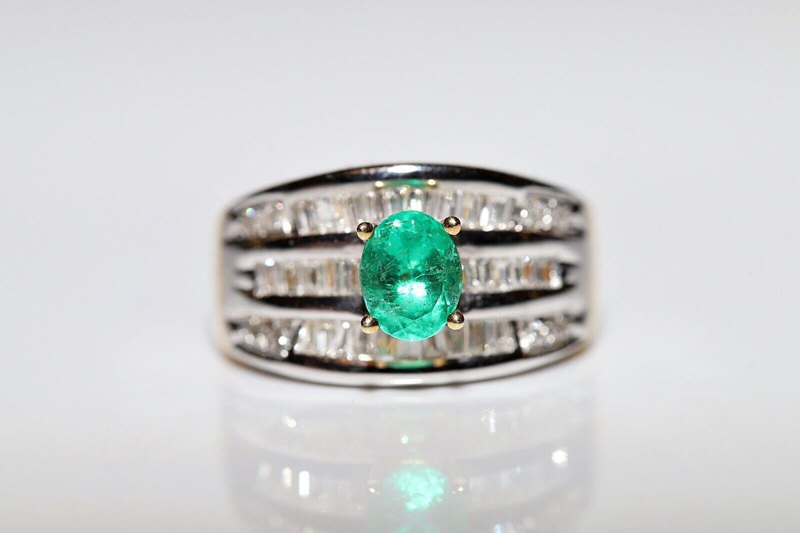 Vintage Circa 1980s 18k Gold Natural Baguette Cut Diamond And Emerald Ring For Sale 8