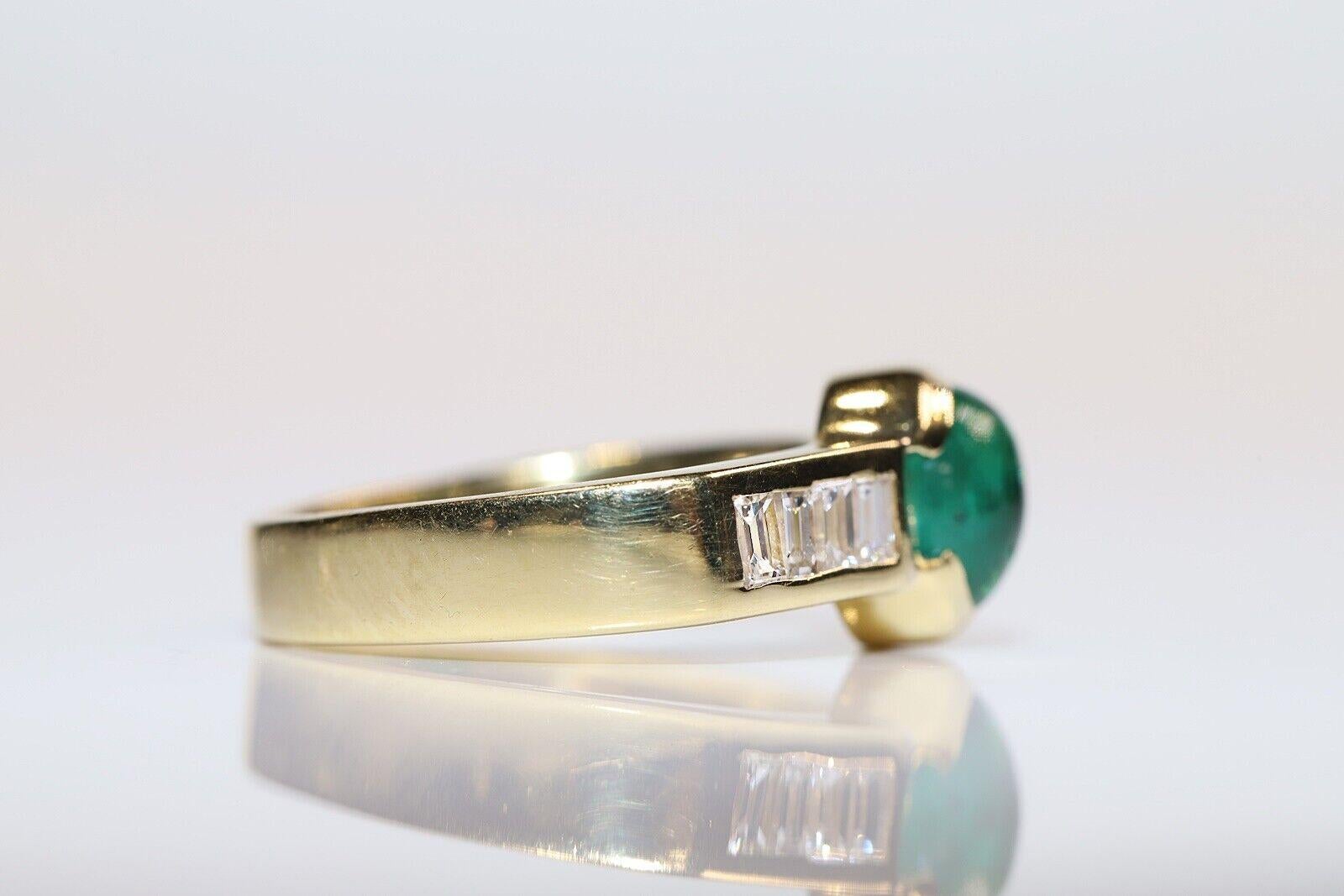 Vintage Circa 1980s 18k Gold Natural Baguette Cut Diamond And Emerald Ring For Sale 2