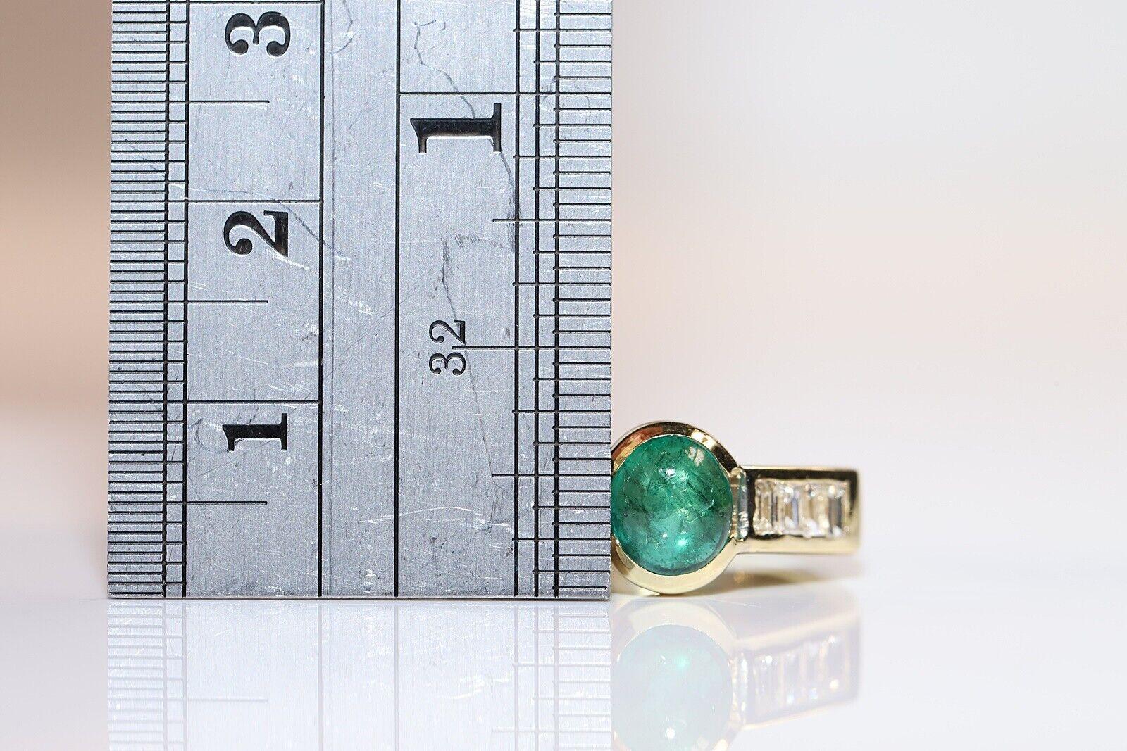 Vintage Circa 1980s 18k Gold Natural Baguette Cut Diamond And Emerald Ring For Sale 3