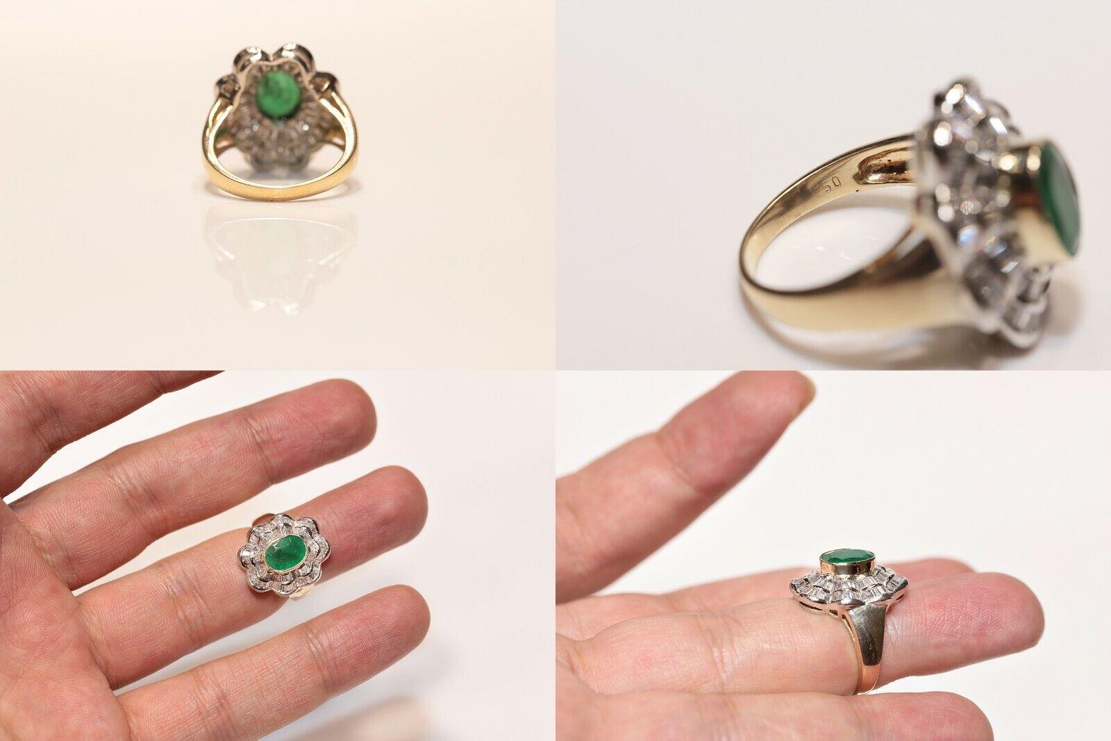 Vintage Circa 1980s 18k Gold Natural Baguette Cut Diamond And Emerald Ring  For Sale 3