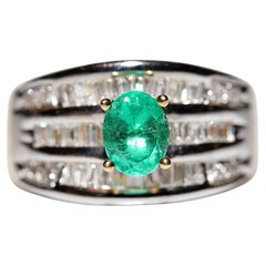 Vintage Circa 1980s 18k Gold Natural Baguette Cut Diamond And Emerald Ring