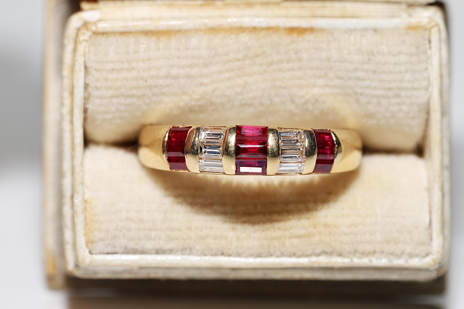 Vintage Circa 1980s 18k Gold Natural Baguette Cut Diamond And Ruby Band Ring  For Sale 9