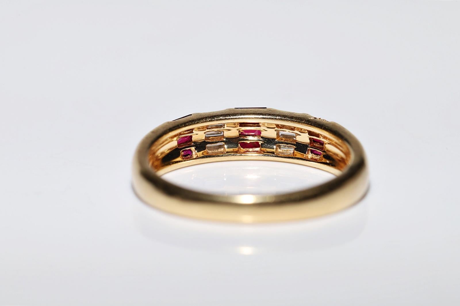 Retro Vintage Circa 1980s 18k Gold Natural Baguette Cut Diamond And Ruby Band Ring  For Sale
