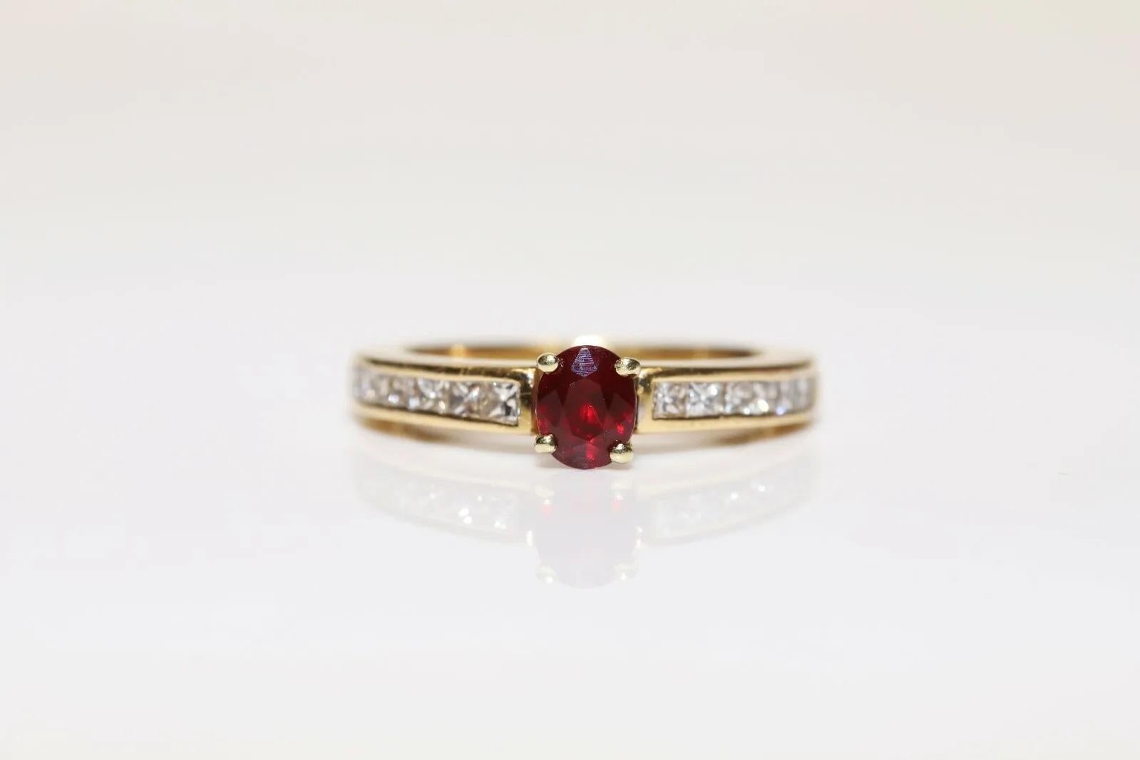 In very good condition.
Total weight is 4.6 grams.
Totally is diamond  0.30 carat.
The diamond is has  G color and vs clarity.
Totally is ruby 0.30 carat.
Ring size is US 5 (We offer free resizing)
Acid tested to be 18k real gold.
We can make any
