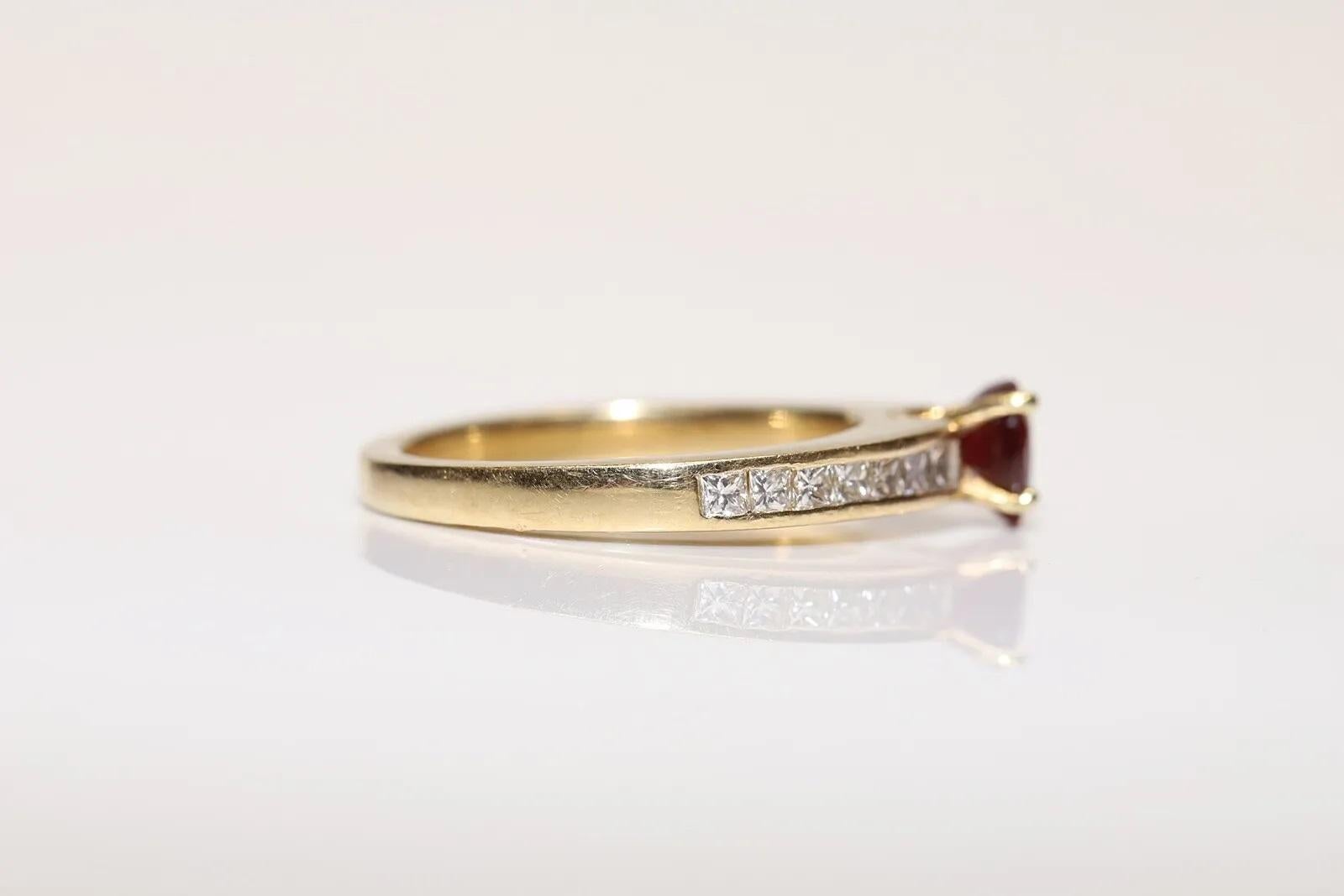Vintage CIRCA 1980s 18k Gold Natürlicher Baguetteschliff Diamant und Rubin Ring  Damen im Angebot