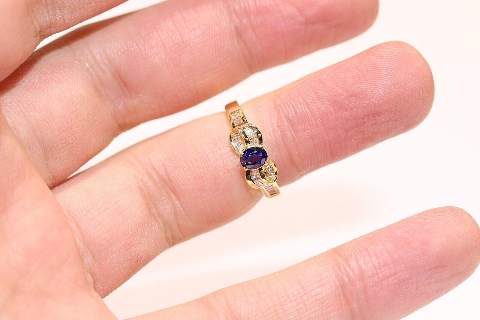 Vintage Circa 1980s 18k Gold Natural Baguette Cut Diamond And Sapphire Ring  For Sale 6