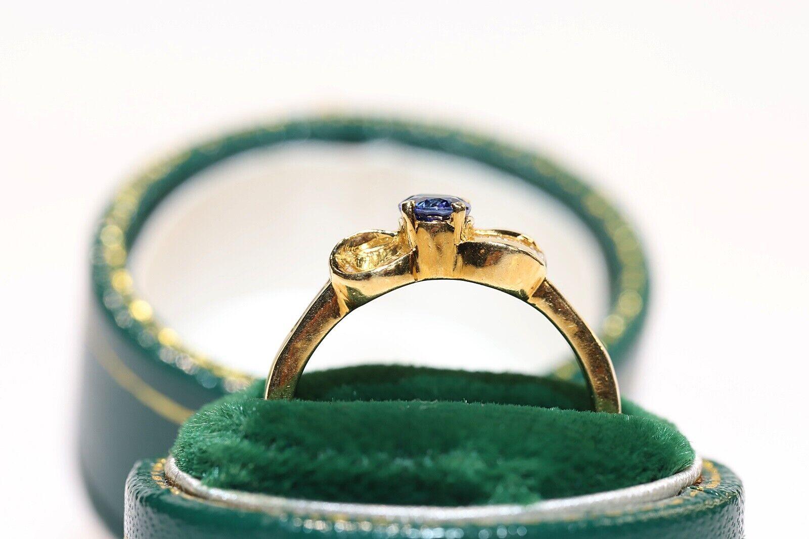 Retro Vintage Circa 1980s 18k Gold Natural Baguette Cut Diamond And Sapphire Ring  For Sale