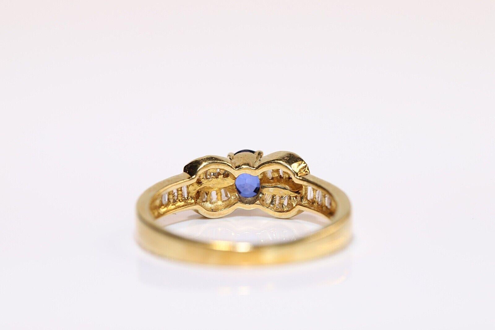 Vintage Circa 1980s 18k Gold Natural Baguette Cut Diamond And Sapphire Ring  For Sale 4