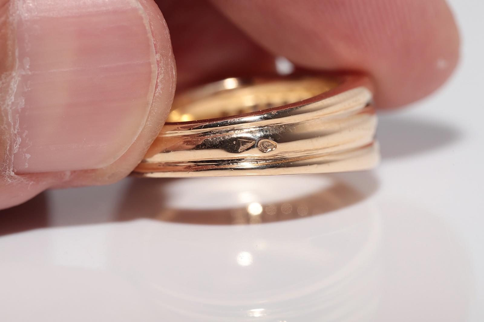 Vintage Circa 1980er Jahre 18k Gold Natürlicher Baguette-Schliff Diamant Dekorierter Ring im Angebot 1