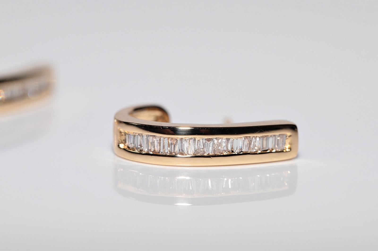 Vintage Circa 1980er Jahre 18k Gold Natürlicher Baguette-Schliff Diamant Dekorierter Ohrring im Angebot 5