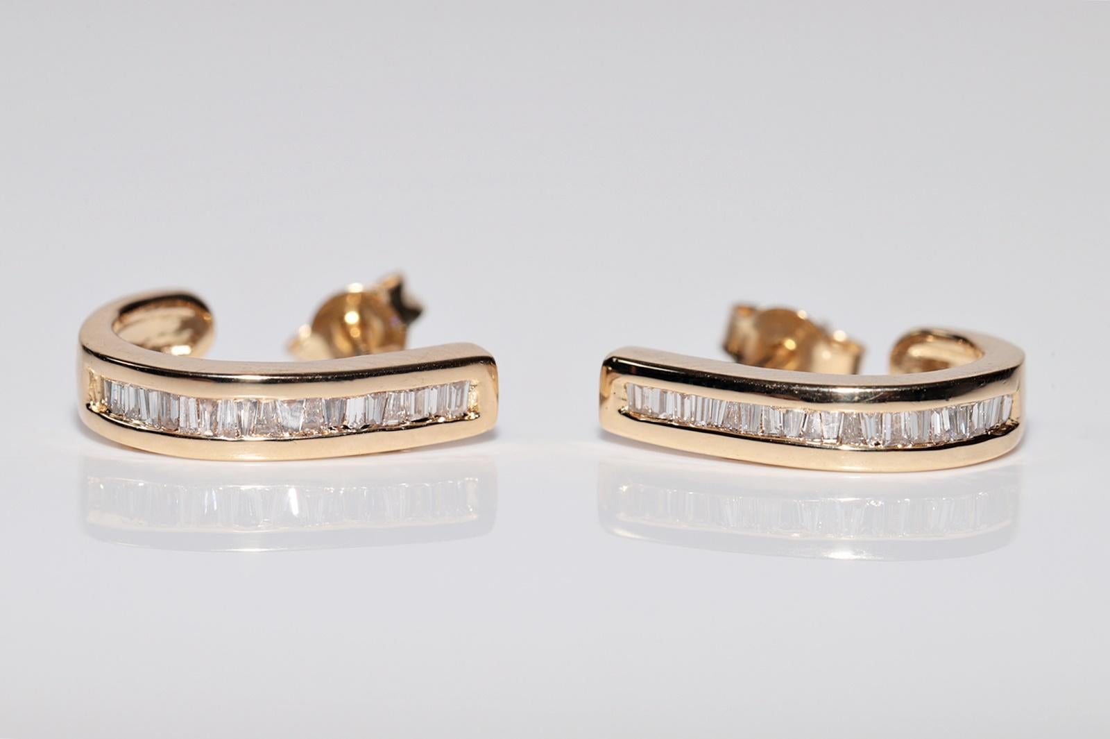 Vintage Circa 1980er Jahre 18k Gold Natürlicher Baguette-Schliff Diamant Dekorierter Ohrring Damen im Angebot