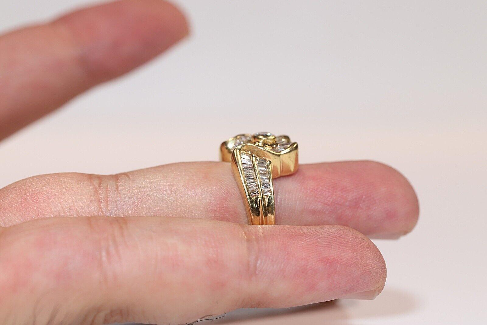 Vintage Circa 1980s 18k Gold Natural Baguette Cut Diamond Strong Ring  For Sale 3