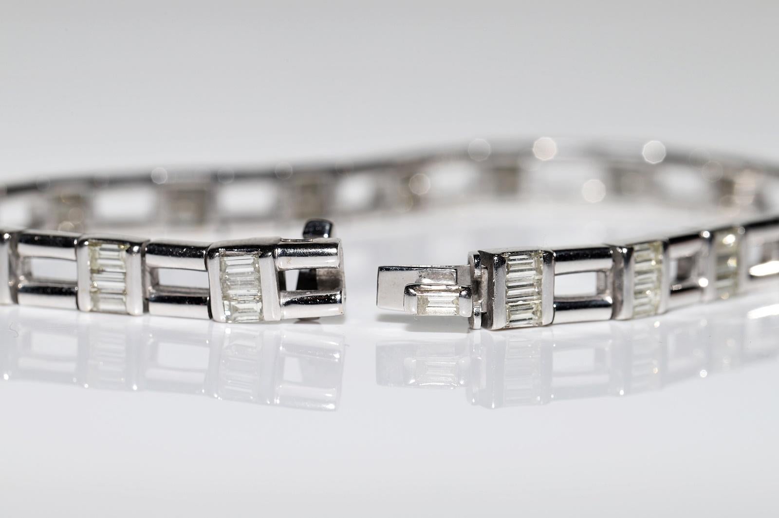 Vintage Circa 1980er Jahre 18k Gold Natürliches Baguette-Diamant-Dekoriertes Vintage-Armband im Angebot 4