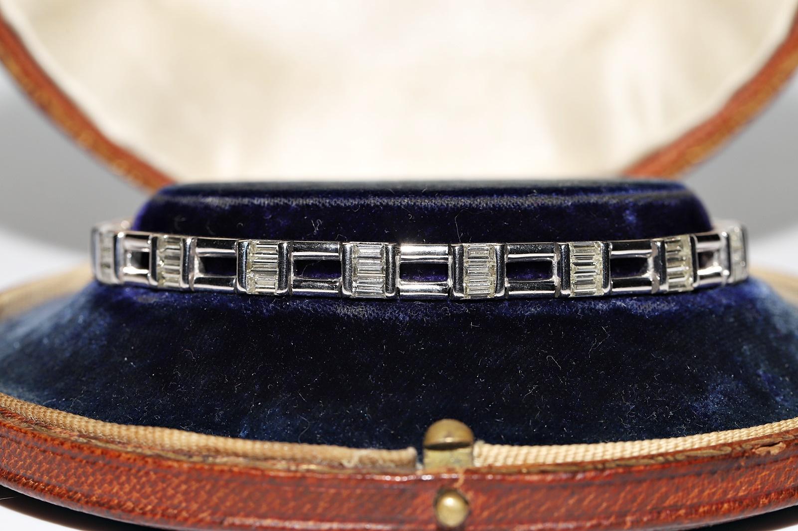 Vintage Circa 1980er Jahre 18k Gold Natürliches Baguette-Diamant-Dekoriertes Vintage-Armband im Zustand „Gut“ im Angebot in Fatih/İstanbul, 34