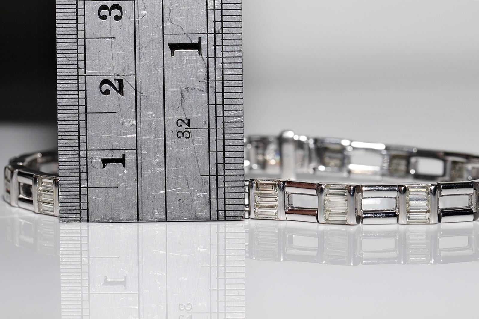 Vintage Circa 1980er Jahre 18k Gold Natürliches Baguette-Diamant-Dekoriertes Vintage-Armband im Angebot 1