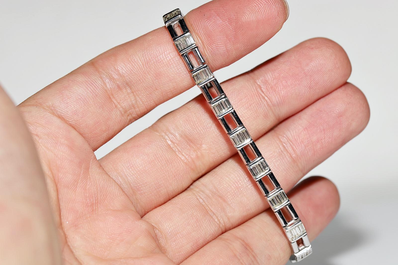 Vintage Circa 1980er Jahre 18k Gold Natürliches Baguette-Diamant-Dekoriertes Vintage-Armband im Angebot 2
