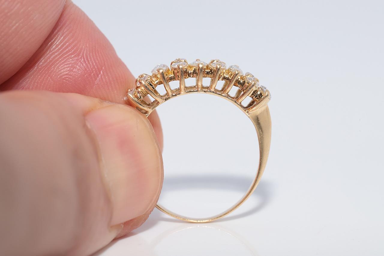 Vintage CIRCA 1980s 18k Gold Natürlicher Diamantring mit Brillant- und Marquise-Schliff im Angebot 1