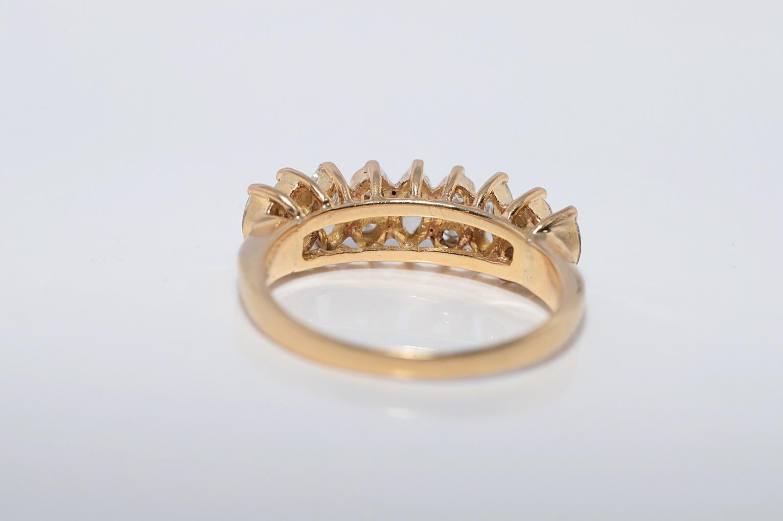 Vintage CIRCA 1980s 18k Gold Natürlicher Diamantring mit Brillant- und Marquise-Schliff im Angebot 2