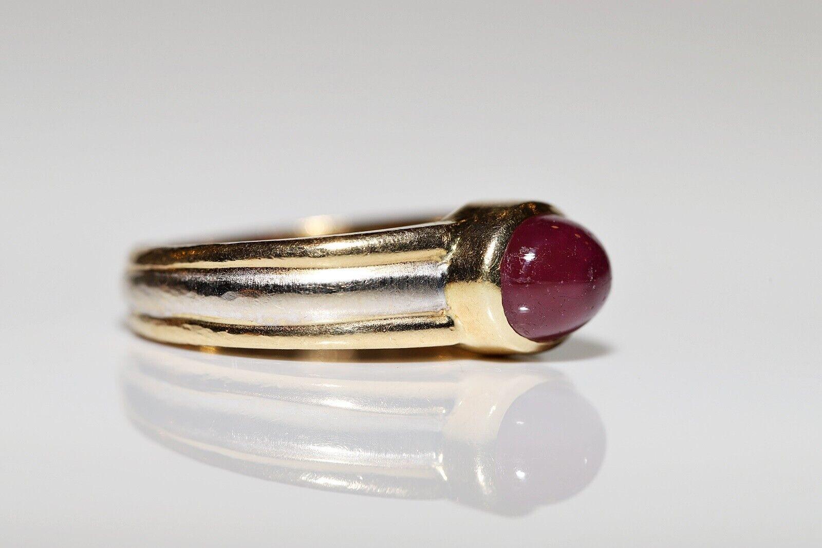 Vintage Circa 1980s 18k Gold Natural Cabochon Cut Ruby Decorated Ring For Sale 7