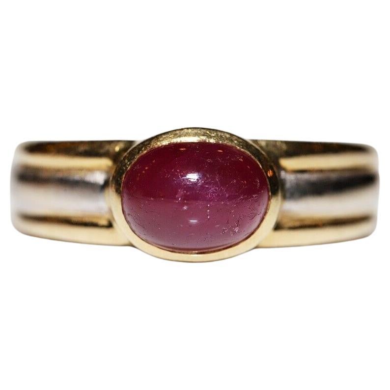 Vintage Circa 1980s 18k Gold Natural Cabochon Cut Ruby Decorated Ring For Sale